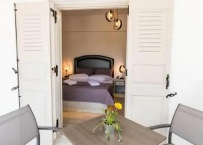 Kalamia Dolphin 페리사