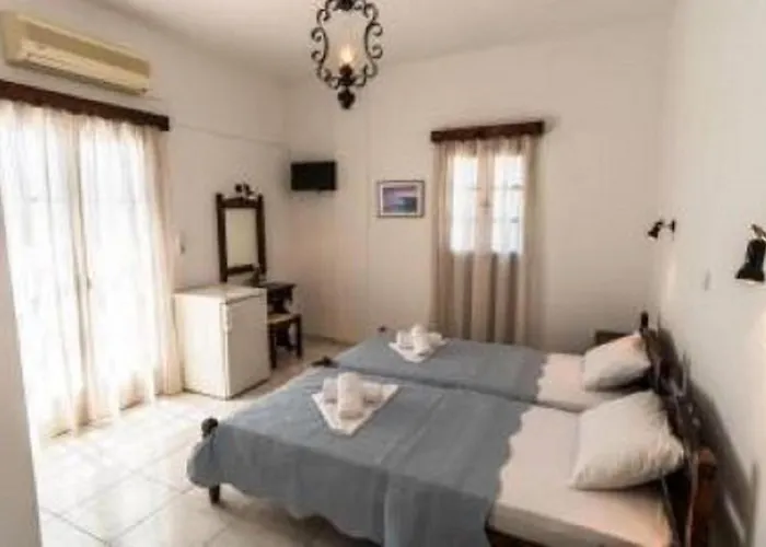 Hotel Kalamia Dolphin Perissa (Santorini)