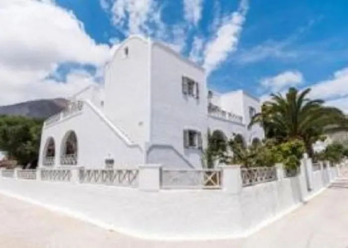 Hotel Kalamia Dolphin Perissa (Santorini)